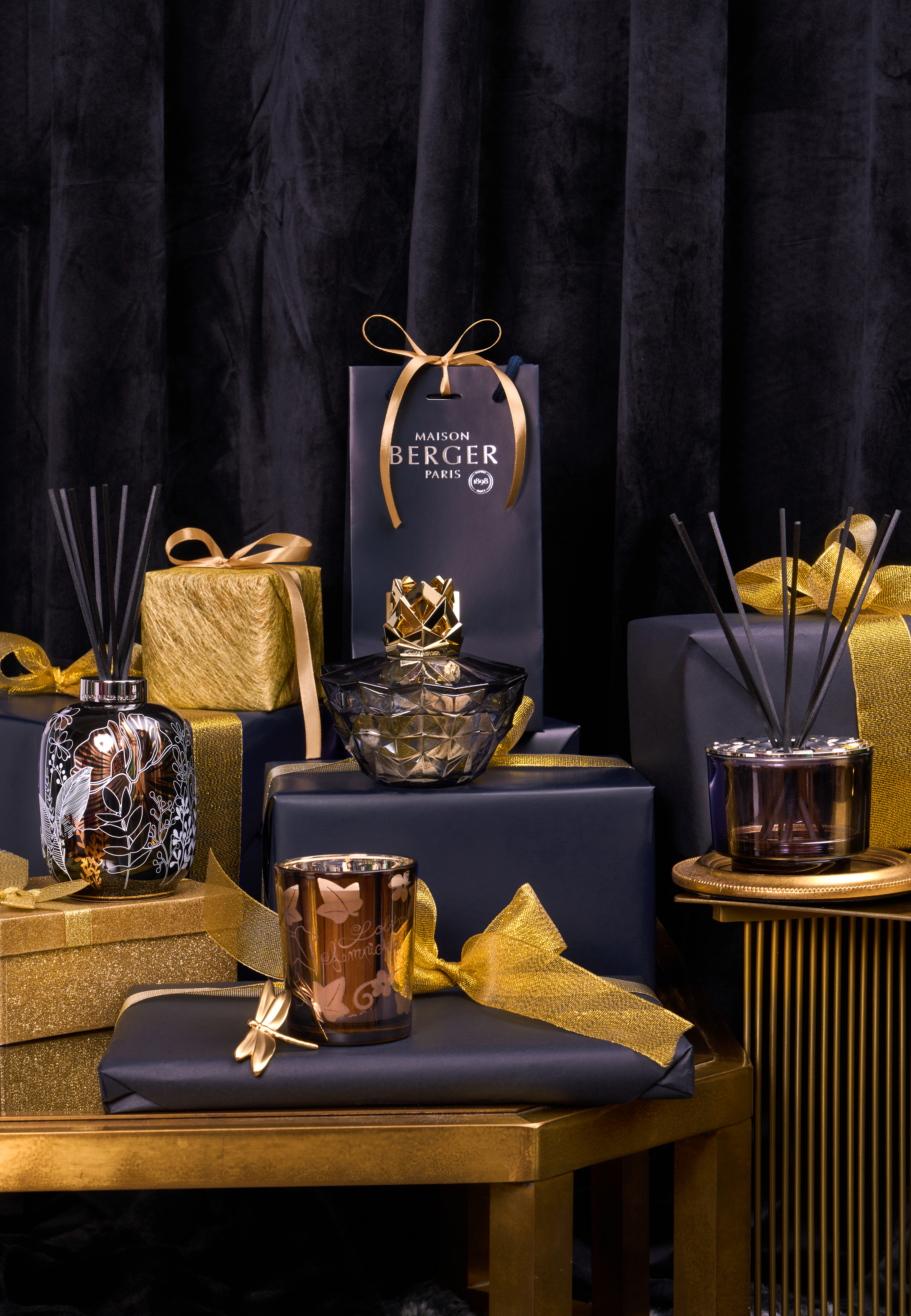 Аромадиффузор "Лесные Цветы" белый 354мл Maison Berger